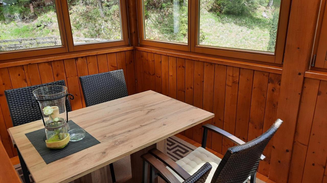 Gaestehaus Almrausch, Ferienanlage Mit Pool 나서레이스 외부 사진