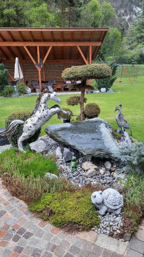 Gaestehaus Almrausch, Ferienanlage Mit Pool 나서레이스 외부 사진