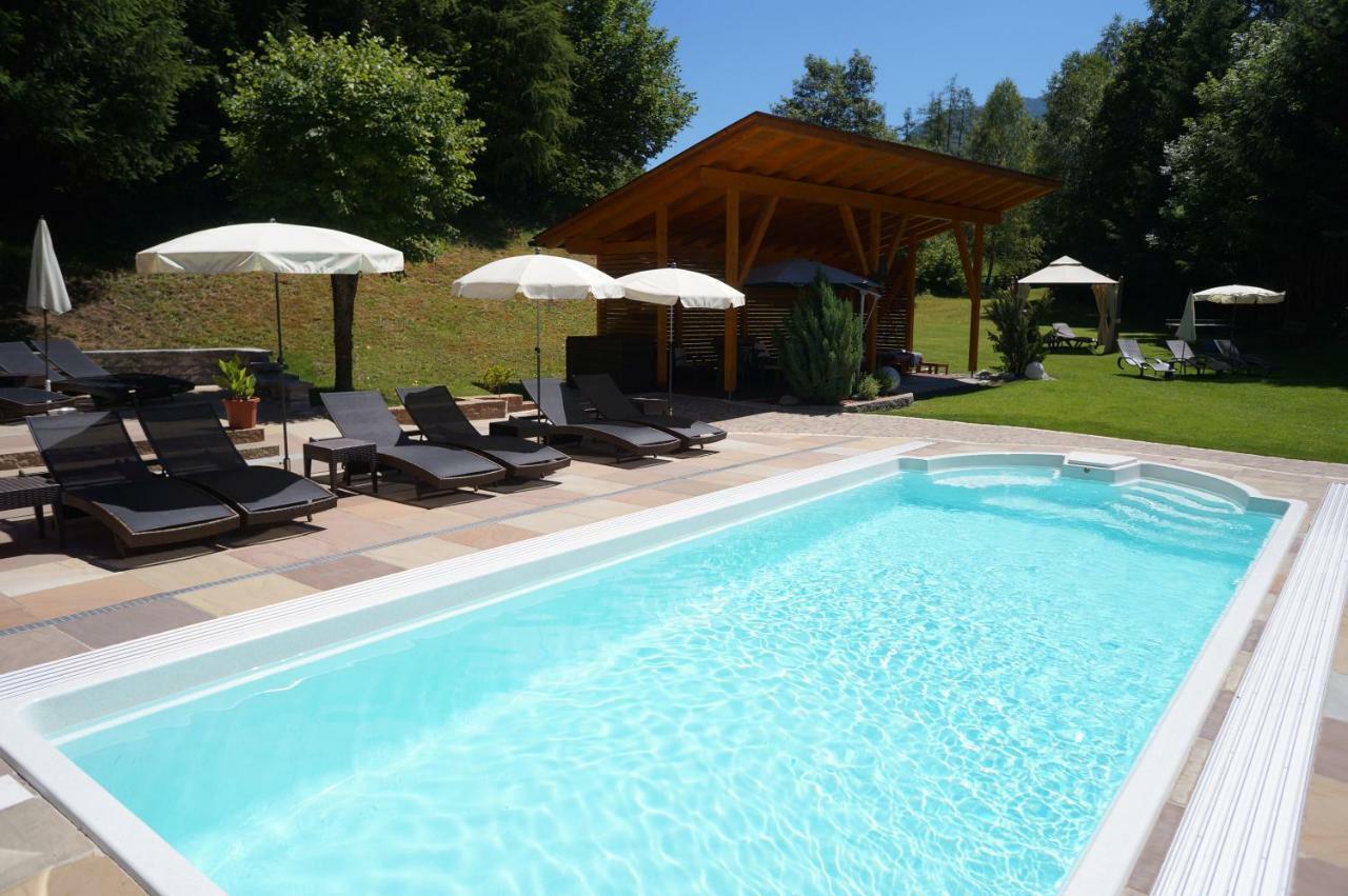 Gaestehaus Almrausch, Ferienanlage Mit Pool 나서레이스 외부 사진