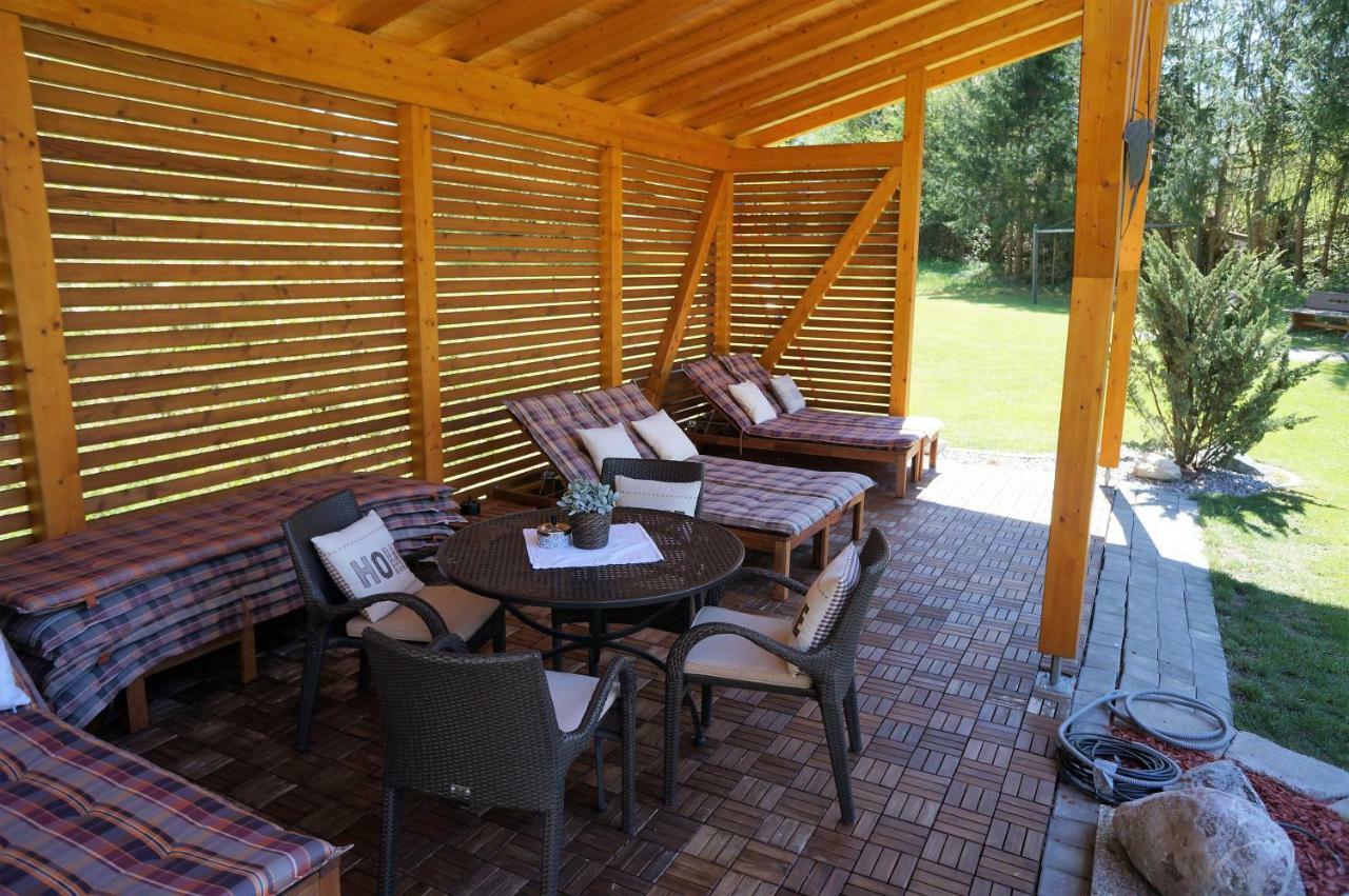 Gaestehaus Almrausch, Ferienanlage Mit Pool 나서레이스 외부 사진