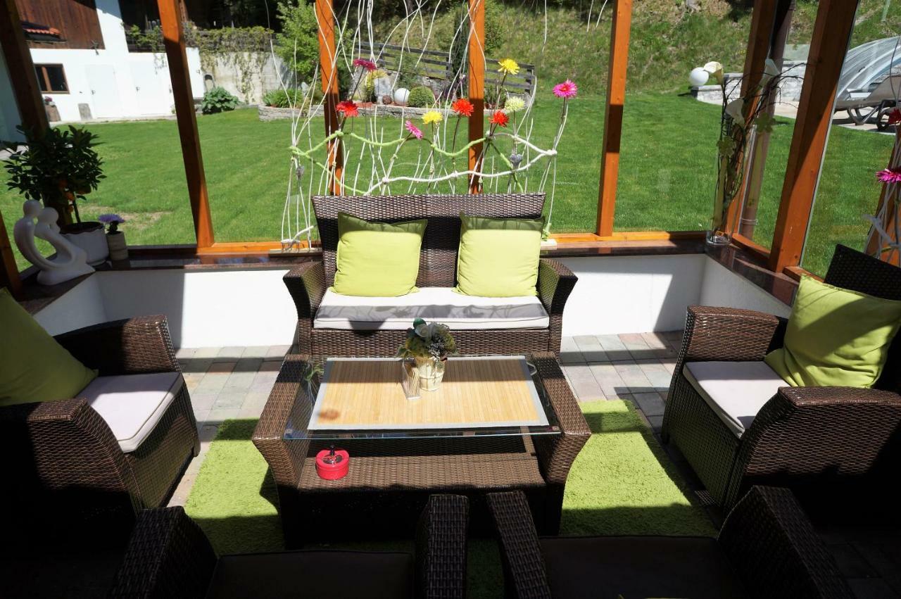 Gaestehaus Almrausch, Ferienanlage Mit Pool 나서레이스 외부 사진